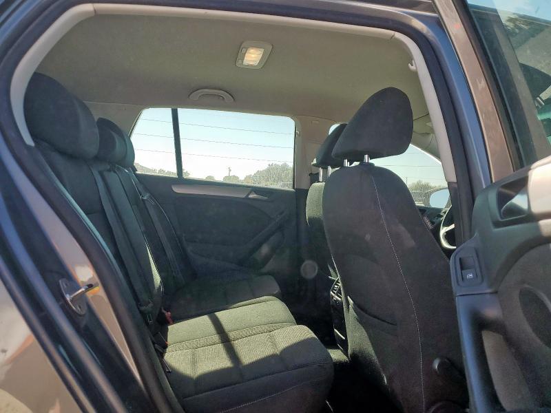 WVWDB7AJ2DW125516 - 2013 VOLKSWAGEN GOLF GRAY photo 10