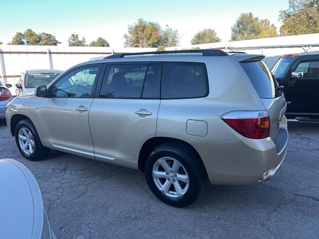 5TDZA3EH0AS005220 - 2010 TOYOTA HIGHLANDER TAN photo 3