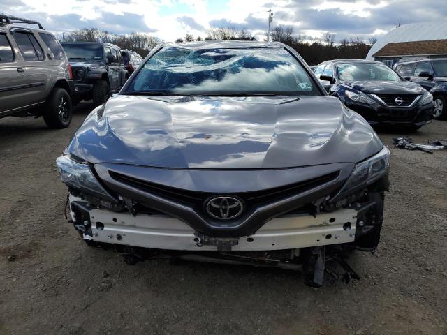 4T1G11AK8PU811836 - 2023 TOYOTA CAMRY SE NIGHT SHADE GRAY photo 5