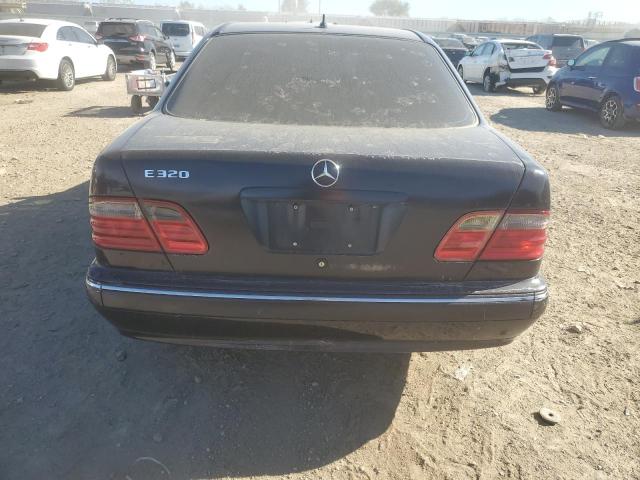WDBJF65J61B262021 - 2001 MERCEDES-BENZ E 320 შავი ფოტო 6