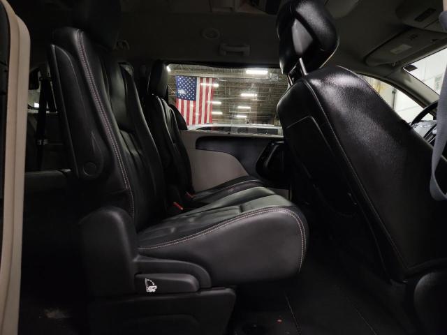 2C4RC1CG3CR416454 - 2012 CHRYSLER TOWN & COU TOURING L CHARCOAL photo 11