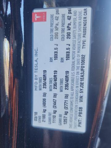 5YJ3E1EA3JF010692 - 2018 TESLA MODEL 3 Чорний фото 12