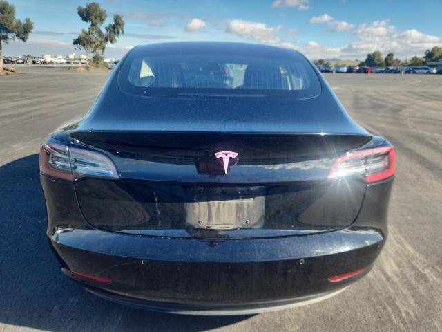 5YJ3E1EA3JF010692 - 2018 TESLA MODEL 3 Чорний фото 6
