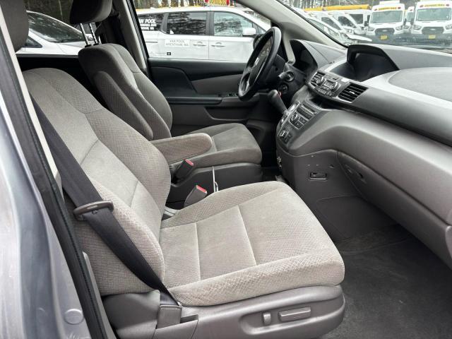 5FNRL5H29GB126032 - 2016 HONDA ODYSSEY LX GRAY photo 5