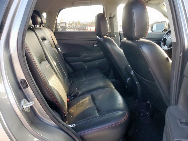 JA4AP3AU3GZ033240 - 2016 MITSUBISHI OUTLANDER ES Grau Foto 11