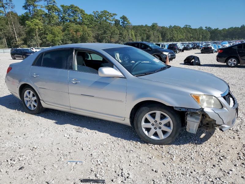 4T1BK3DB1AU367155 - 2010 TOYOTA AVALON XL 银色 照片 4
