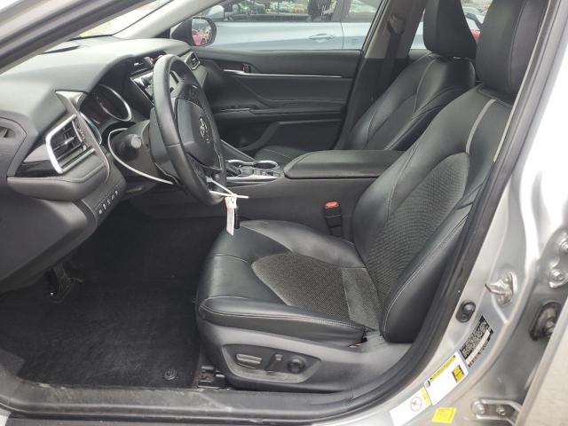4T1B61HKXJU522921 - 2018 TOYOTA CAMRY XSE ვერცხლისფერი ფოტო 7
