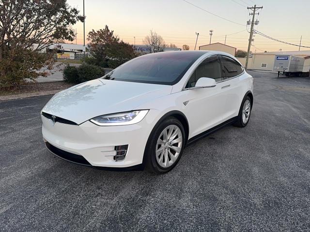 5YJXCBE29GF020593 - 2016 TESLA MODEL X WHITE photo 2