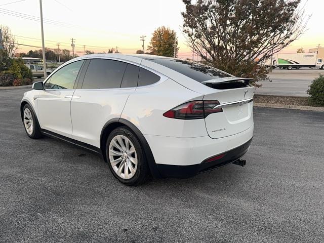 5YJXCBE29GF020593 - 2016 TESLA MODEL X WHITE photo 3