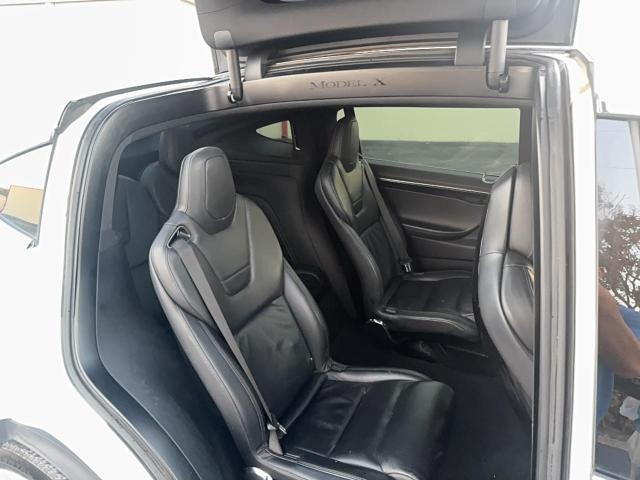 5YJXCBE29GF020593 - 2016 TESLA MODEL X WHITE photo 6