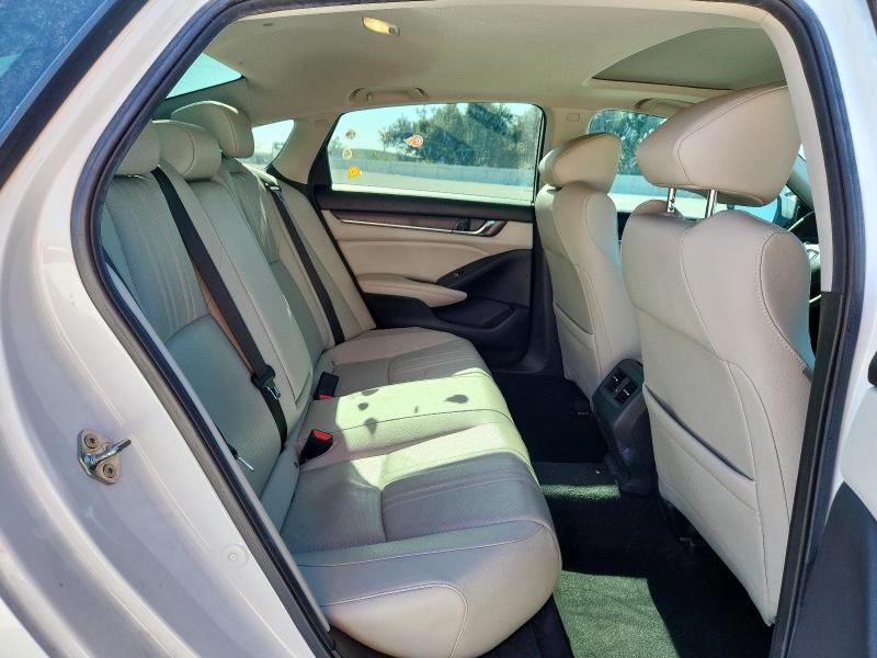 1HGCV2F59KA024244 - 2019 HONDA ACCORD EXL Weiß Foto 10