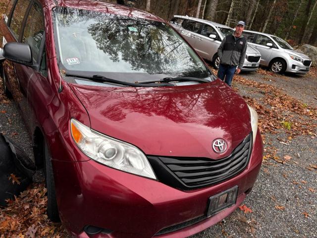 2014 TOYOTA SIENNA, 