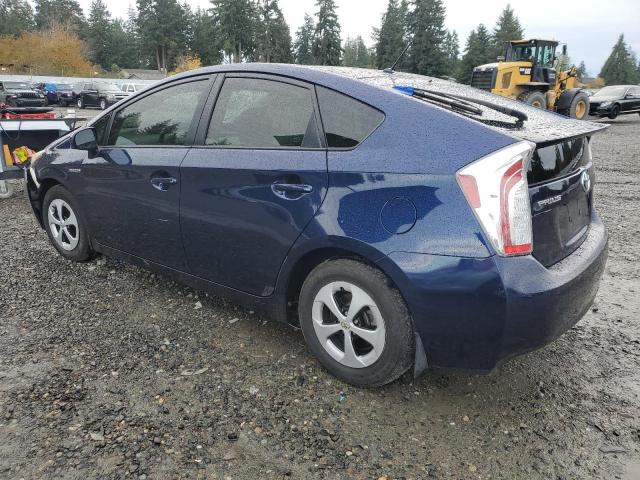 JTDKN3DU4F0398346 - 2015 TOYOTA PRIUS BLUE photo 2