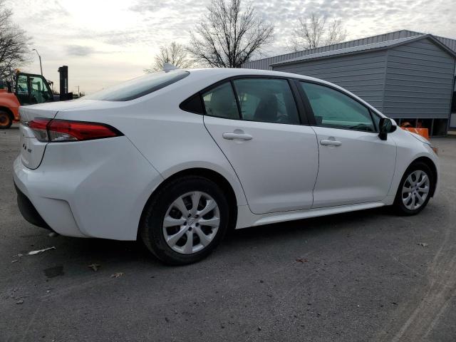 5YFB4MDE3RP155462 - 2024 TOYOTA COROLLA LE WHITE photo 3