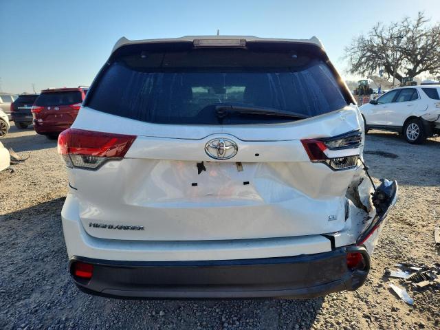 5TDKZRFH4KS573659 - 2019 TOYOTA HIGHLANDER SE WHITE photo 6