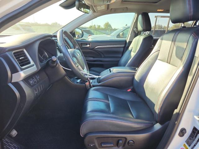 5TDKZRFH4KS573659 - 2019 TOYOTA HIGHLANDER SE WHITE photo 7
