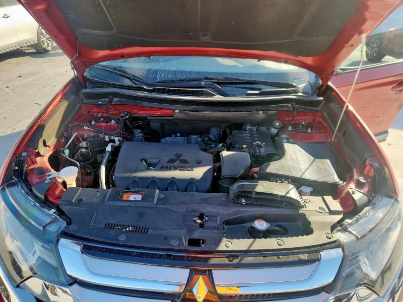 JA4AD2A33HZ064368 - 2017 MITSUBISHI OUTLANDER ES RED photo 12