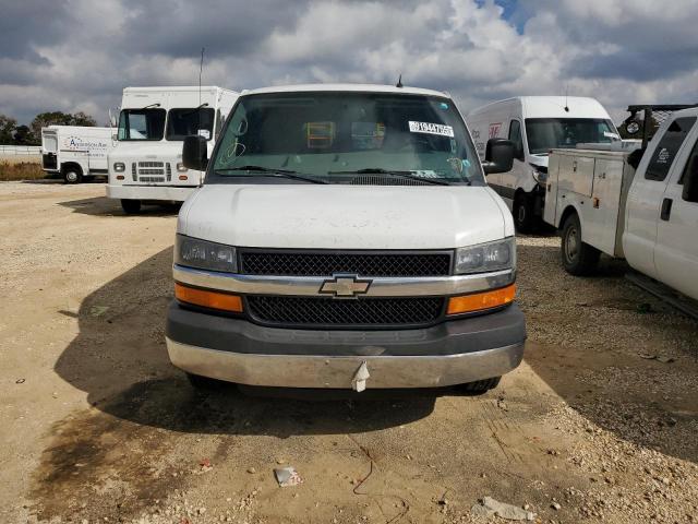 1GNZGYFG3F1163029 - 2015 CHEVROLET EXPRESS G3 LT WHITE photo 5