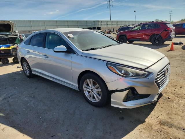 5NPE24AF6JH676869 - 2018 HYUNDAI SONATA SE Gümüş fotoğraf 4