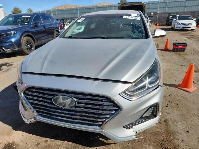 5NPE24AF6JH676869 - 2018 HYUNDAI SONATA SE Gümüş fotoğraf 5