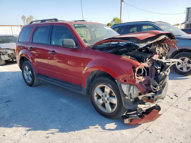 1FMCU9DG8BKB02369 - 2011 FORD ESCAPE XLT RED photo 4