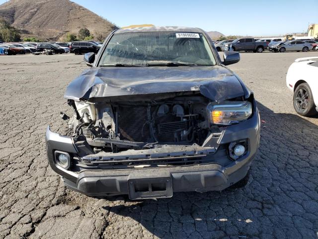 3TMAZ5CN4HM036071 - 2017 TOYOTA TACOMA DOUBLE CAB 石墨色 照片 5