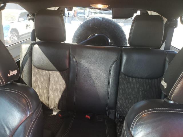 1C4BJWDG8FL563207 - 2015 JEEP WRANGLER U SPORT WHITE photo 10