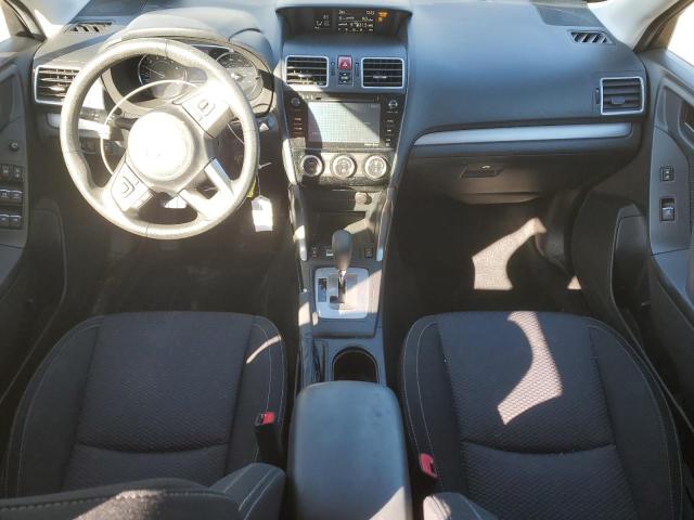 JF2SJAGC7HH435625 - 2017 SUBARU FORESTER 2.5I PREMIUM SILVER photo 8