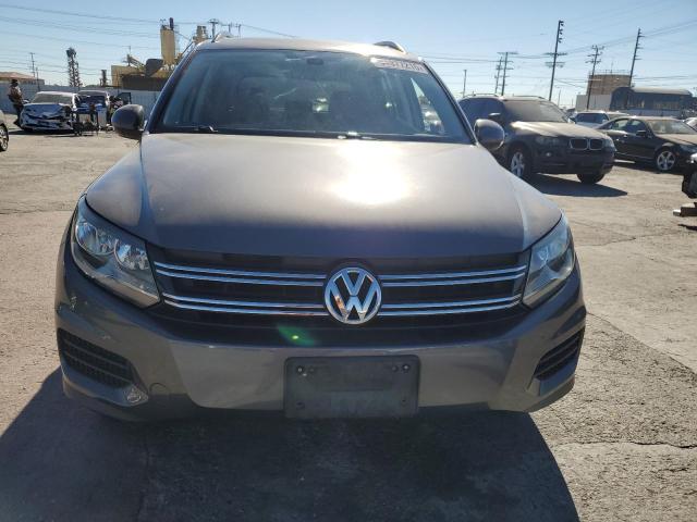 WVGAV7AX1GW541250 - 2016 VOLKSWAGEN TIGUAN S ნაცრისფერი ფოტო 5