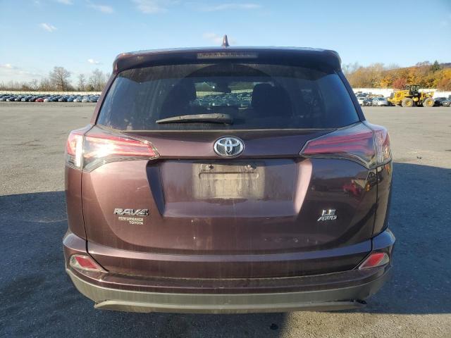 2T3BFREV8JW744829 - 2018 TOYOTA RAV4 LE Lila Foto 6