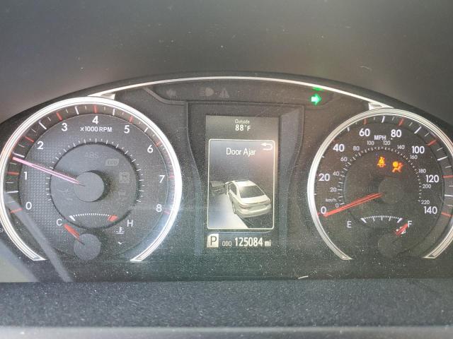 4T1BF1FK2GU133699 - 2016 TOYOTA CAMRY LE WHITE photo 9