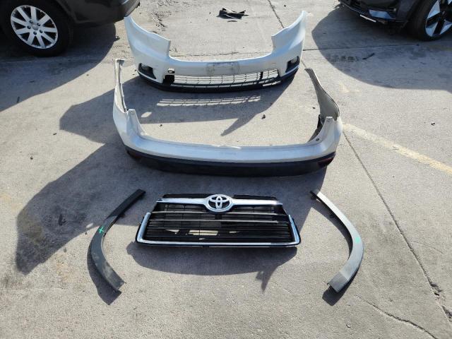 5TDJKRFH4GS274468 - 2016 TOYOTA HIGHLANDER XLE Սպիտակ լուսանկար 13