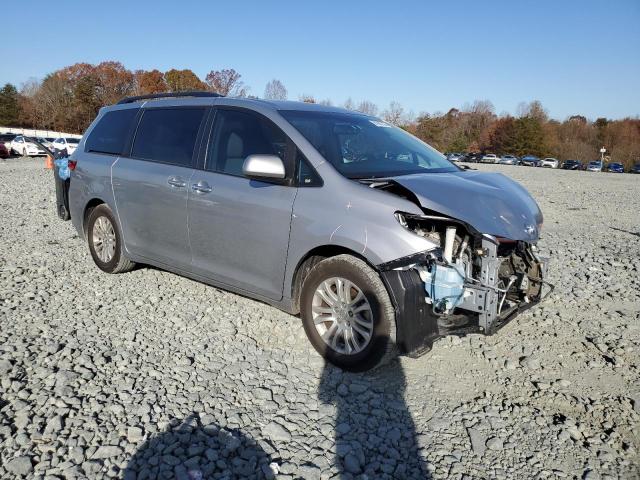 5TDYK3DC1GS695955 - 2016 TOYOTA SIENNA XLE ვერცხლისფერი ფოტო 4