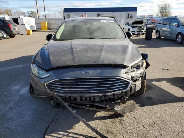 3FA6P0HD7KR219432 - 2019 FORD FUSION SE Gri fotoğraf 5
