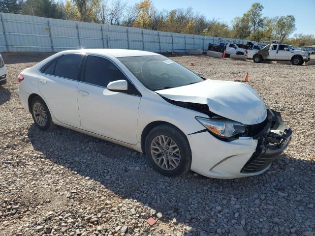 4T4BF1FK6GR529401 - 2016 TOYOTA CAMRY LE WHITE photo 4