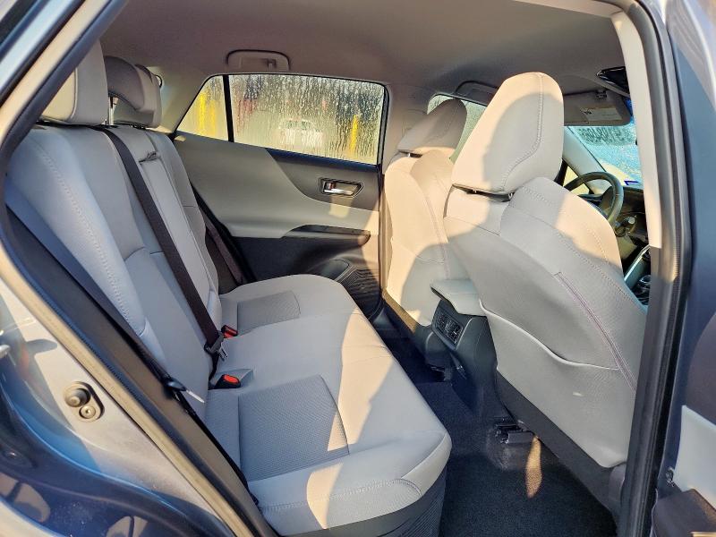 JTEAAAAH6PJ122003 - 2023 TOYOTA VENZA LE Szary zdjęcie 11