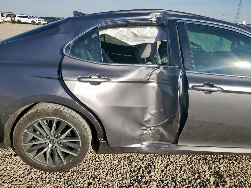 4T1F11AK0PU172329 - 2023 TOYOTA CAMRY XLE 灰色 照片 10