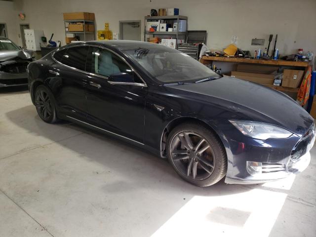 5YJSA1S16EFP30313 - 2014 TESLA MODEL S ლურჯი ფოტო 4