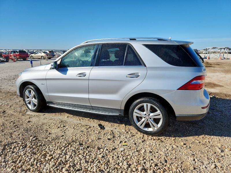4JGDA5HB6CA043771 - 2012 MERCEDES-BENZ ML 350 4MATIC SILVER photo 2