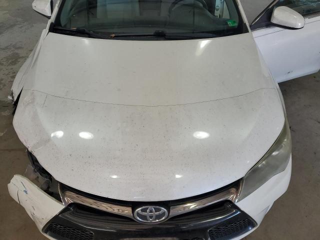 4T1BF1FK0FU105902 - 2015 TOYOTA CAMRY LE WHITE photo 11