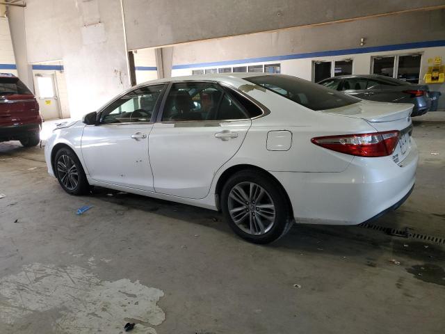 4T1BF1FK0FU105902 - 2015 TOYOTA CAMRY LE WHITE photo 2