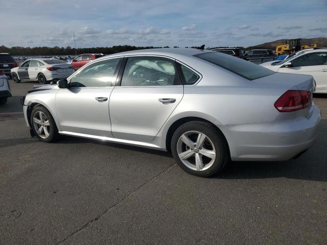 1VWAT7A36FC089445 - 2015 VOLKSWAGEN PASSAT S SILVER photo 2