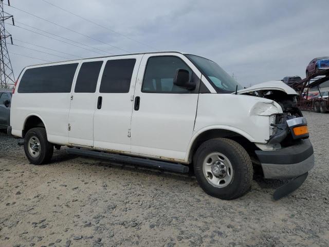 1GAZGPFG1H1141092 - 2017 CHEVROLET EXPRESS G3 LT Weiß Foto 4