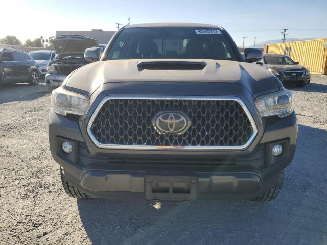 3TMBZ5DN9KM018899 - 2019 TOYOTA TACOMA DOUBLE CAB გრაფიტი ფოტო 5