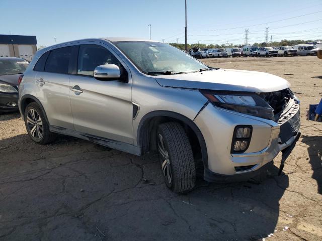 JA4APVAU3MU026163 - 2021 MITSUBISHI OUTLANDER SE SILVER photo 4