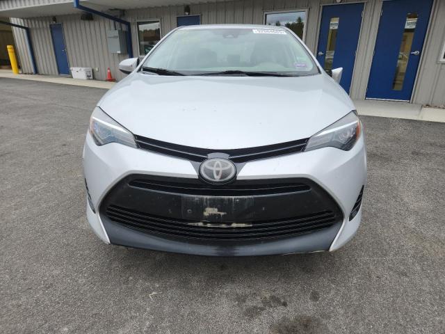 2T1BURHE7JC022277 - 2018 TOYOTA COROLLA L ვერცხლისფერი ფოტო 5