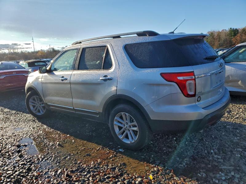 1FM5K8D89DGA22702 - 2013 FORD EXPLORER XLT SILVER photo 2