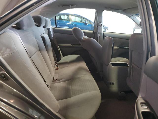 4T1BF30K85U602697 - 2005 TOYOTA CAMRY LE Մոխրագույն լուսանկար 10