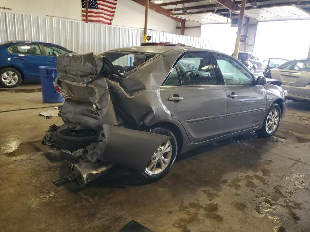 4T1BF30K85U602697 - 2005 TOYOTA CAMRY LE Մոխրագույն լուսանկար 3