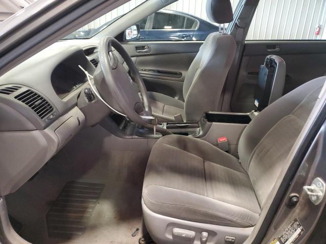 4T1BF30K85U602697 - 2005 TOYOTA CAMRY LE Մոխրագույն լուսանկար 7